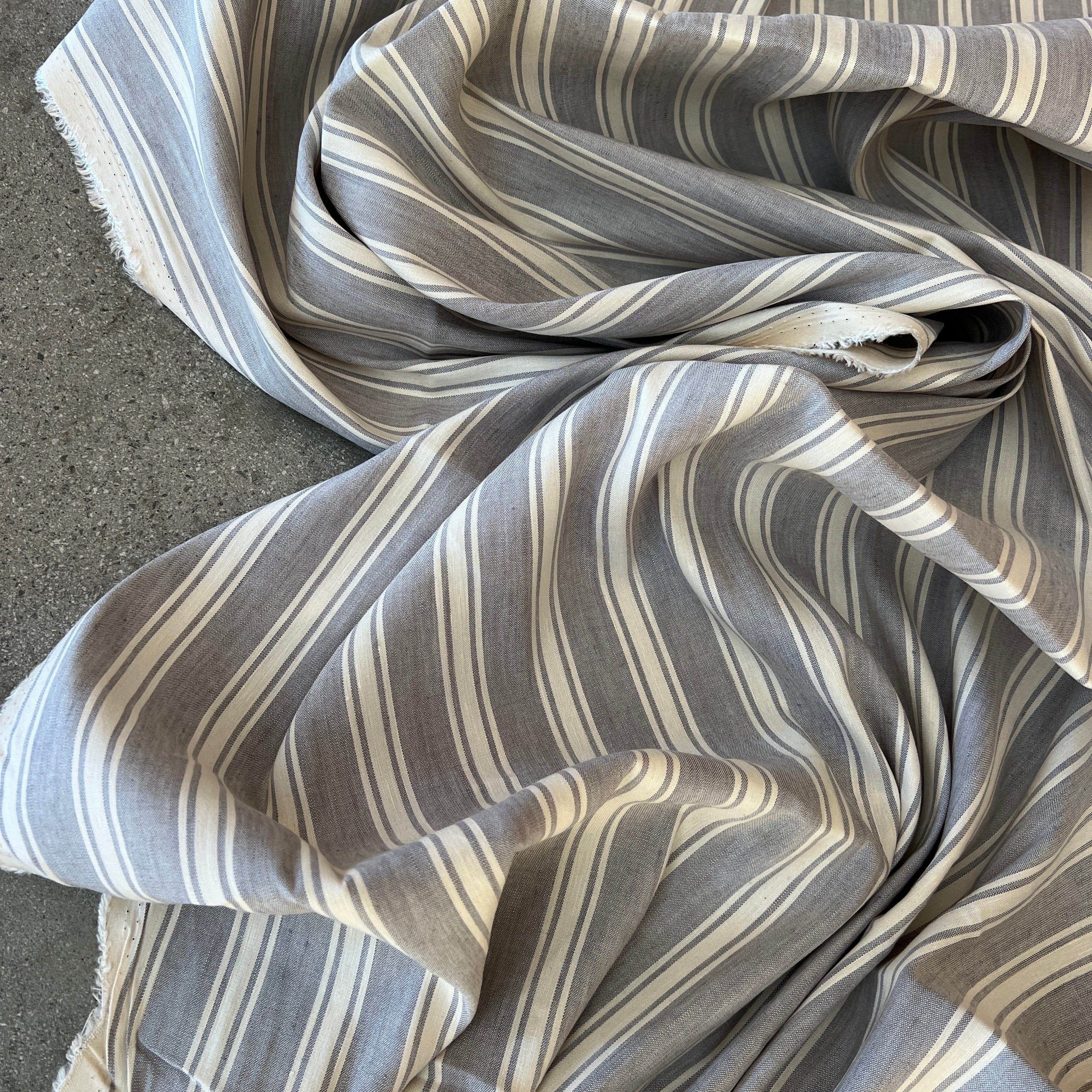 Riviera Blue-grey/white awning stripe