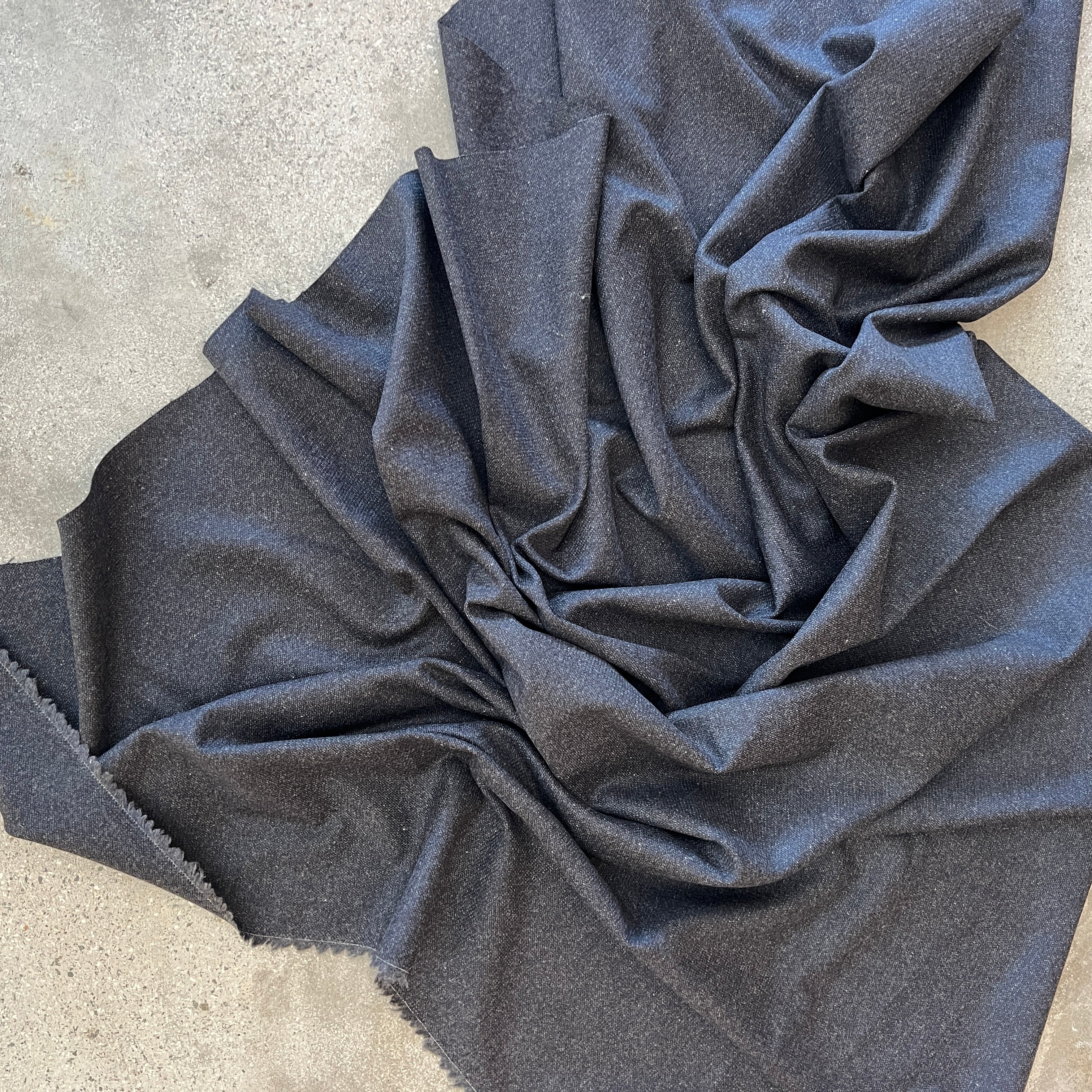 Delux Charcoal fleck