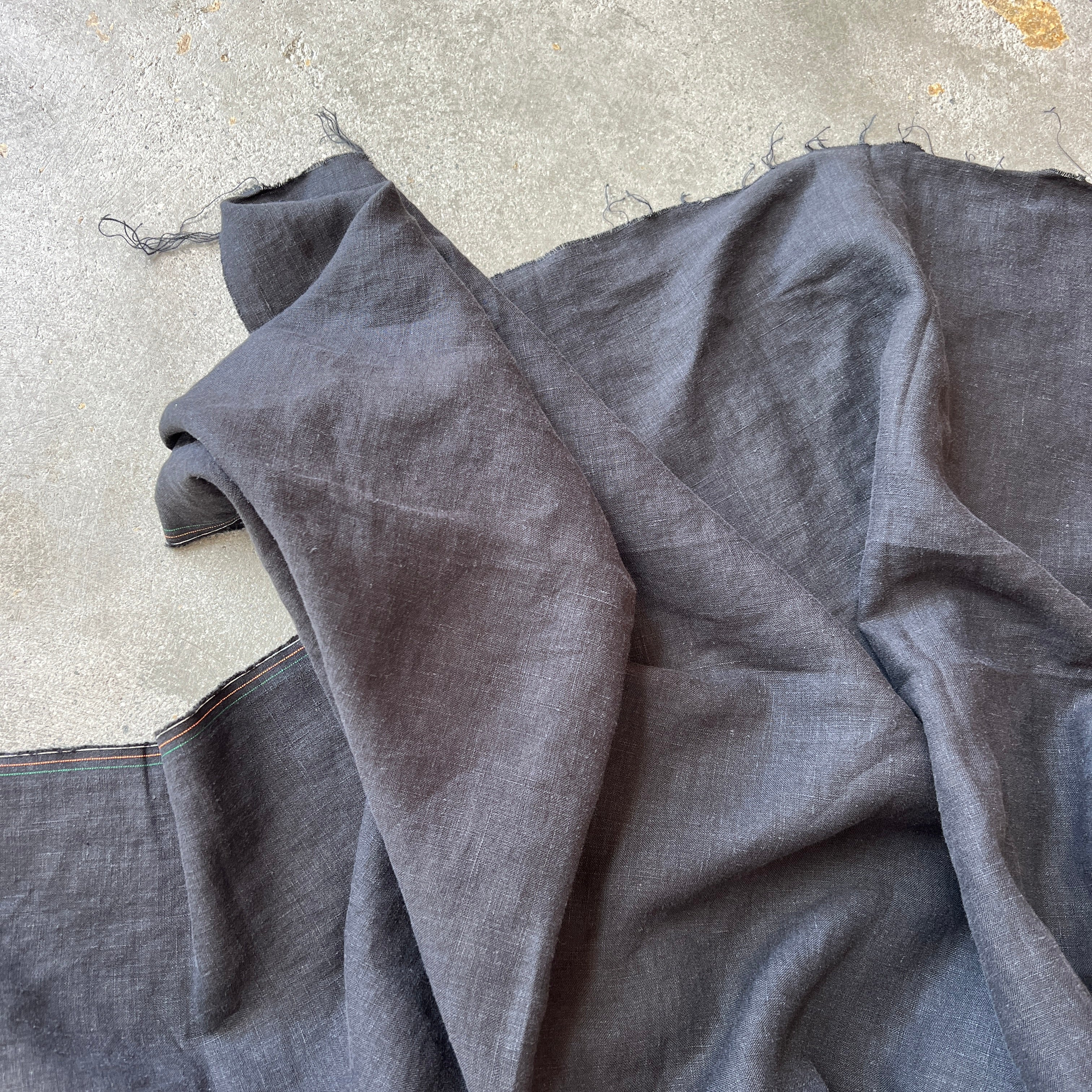 Tussock Black