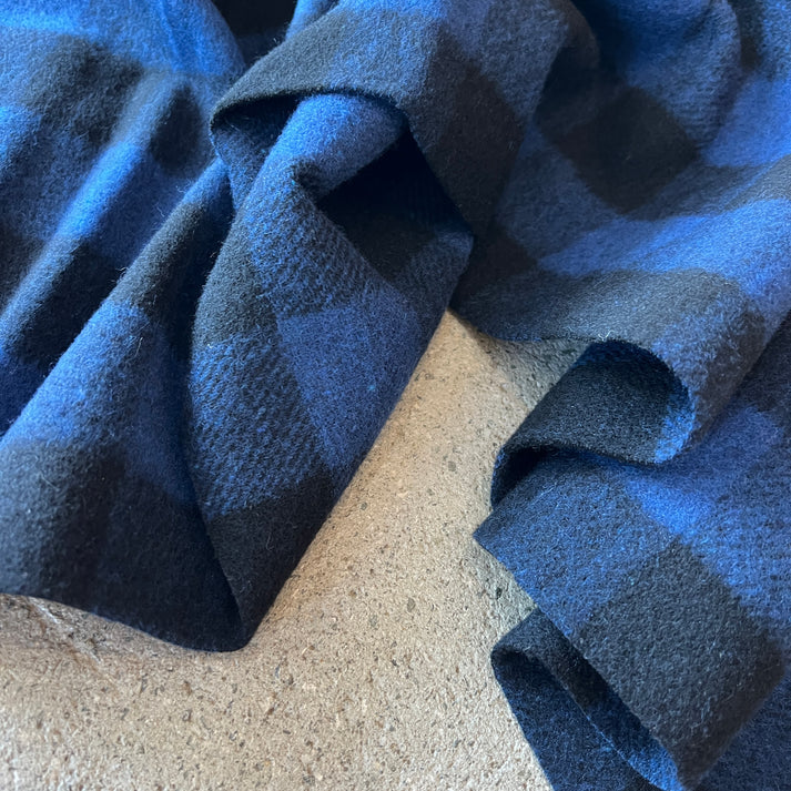 Artic Brushed Wool Deep blue plaid