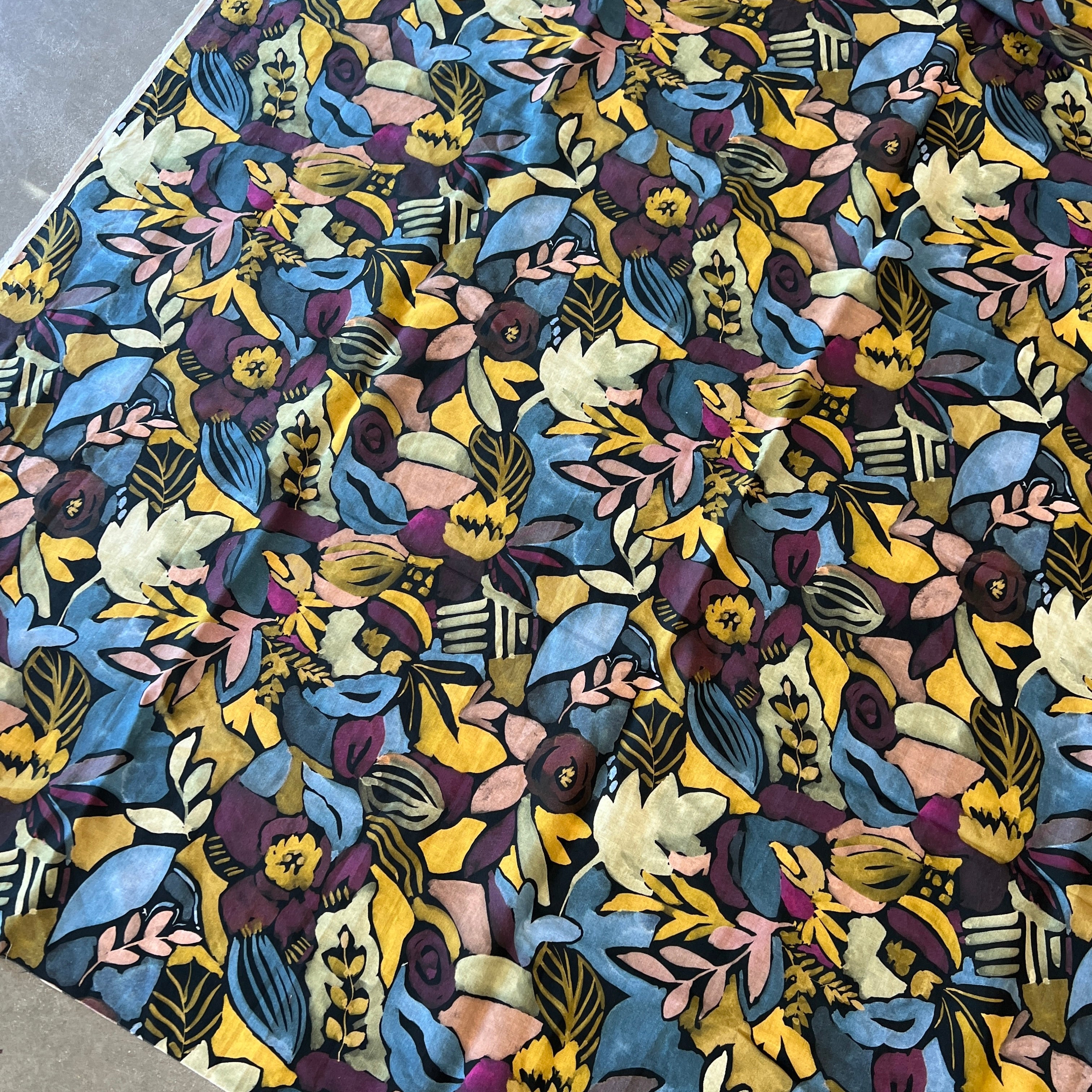 Posy Black/modern floral