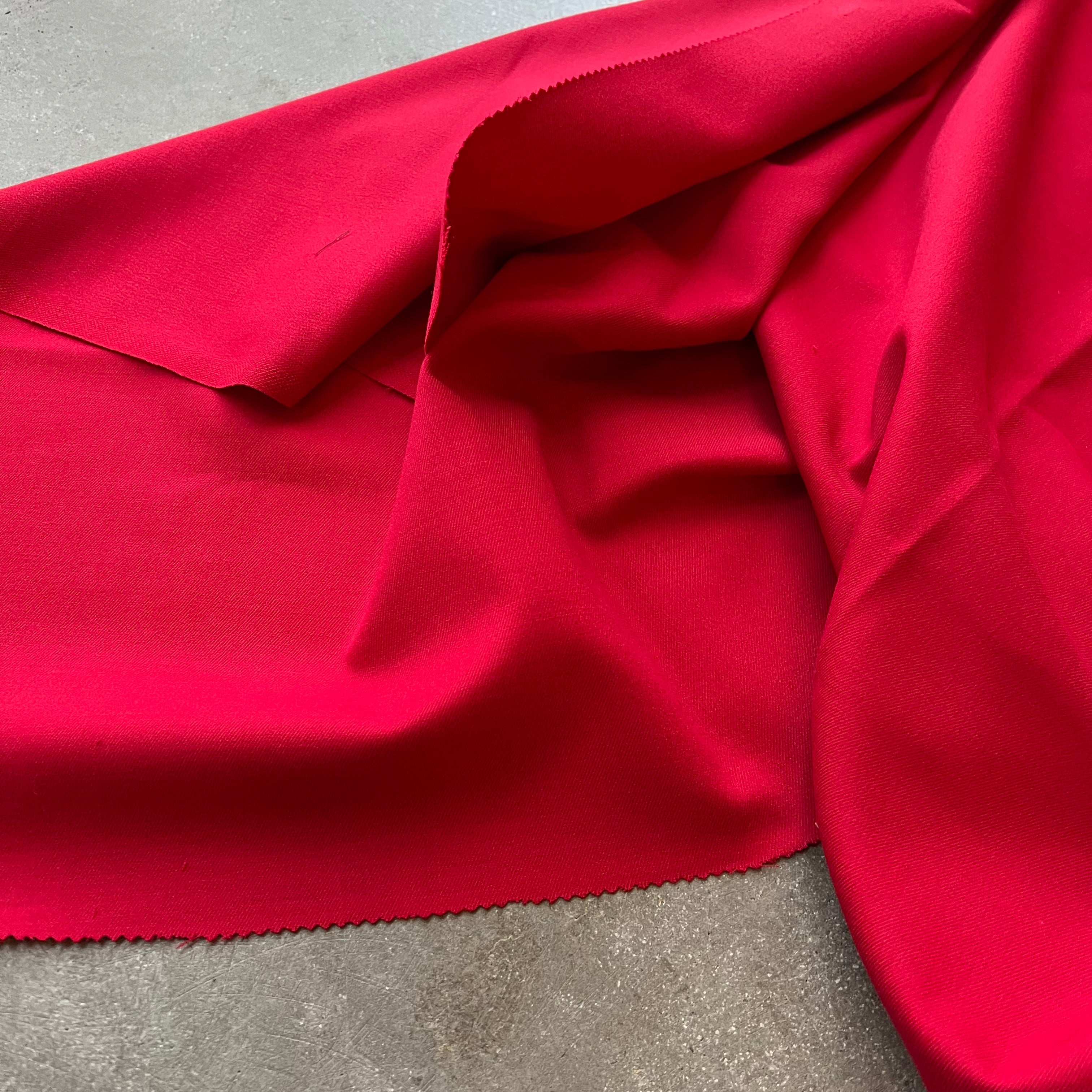 Calais True red