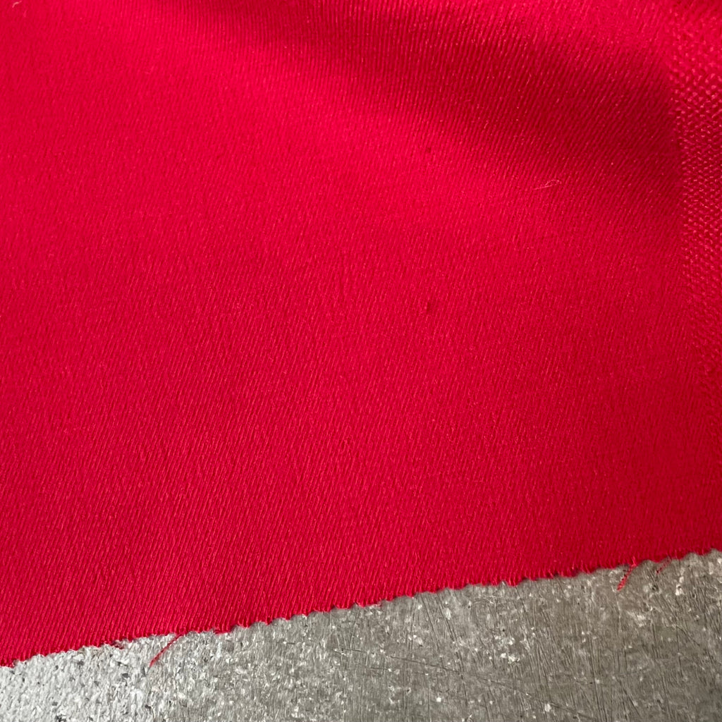 Calais True red