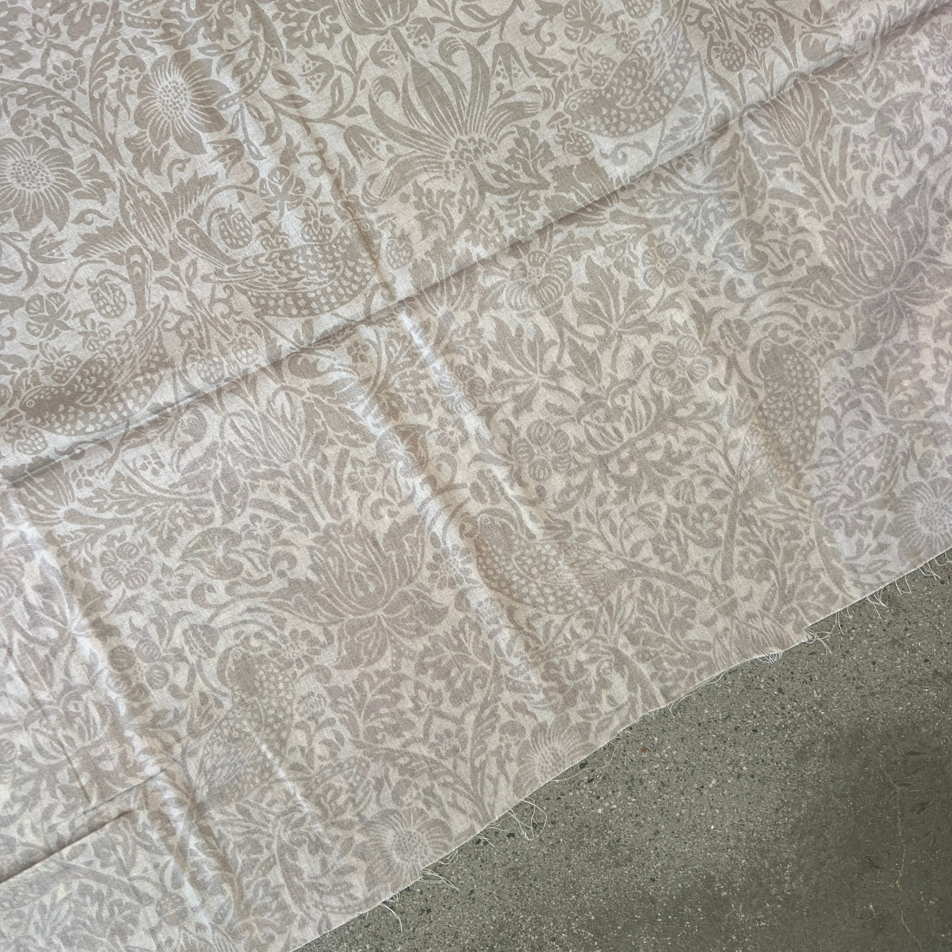 Magpie Pale grey/white Scandinavian print